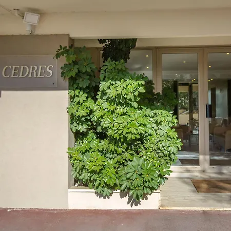 Apartman Climatise 2/3 P. Proche Et Commerces - Fr-1-466a-55 *